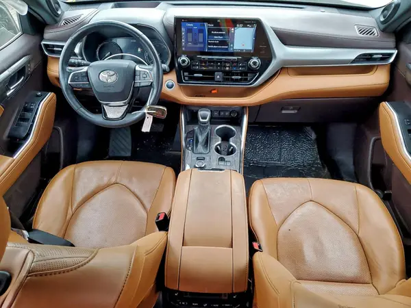 5TDFZRBH3MS103262 2021 TOYOTA HIGHLANDER - Image 8