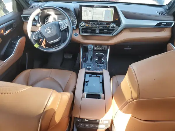 5TDFZRBH3MS104931 2021 TOYOTA HIGHLANDER - Image 8