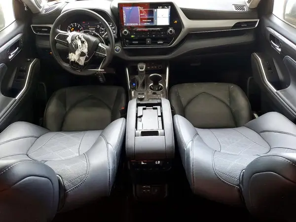 5TDFZRBH3MS108378 2021 TOYOTA HIGHLANDER - Image 8