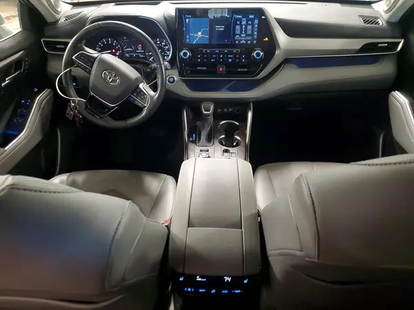5TDFZRBH3MS109675 2021 TOYOTA HIGHLANDER - Image 8