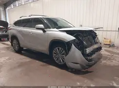 5TDFZRBH3MS122183 2021 TOYOTA HIGHLANDER