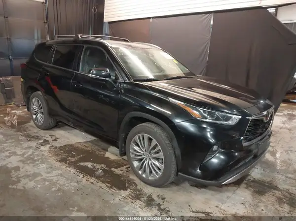 5TDFZRBH3MS149447 2021 TOYOTA HIGHLANDER - Image 1