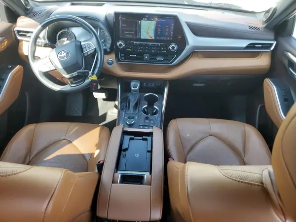 5TDFZRBH3NS169943 2022 TOYOTA HIGHLANDER - Image 8