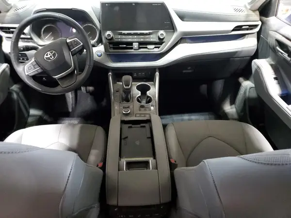 5TDFZRBH3NS185754 2022 TOYOTA HIGHLANDER - Image 8