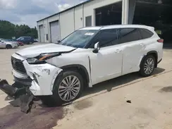 5TDFZRBH3NS188282 2022 TOYOTA HIGHLANDER