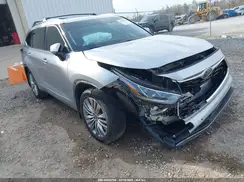 5TDFZRBH3NS190470 2022 TOYOTA HIGHLANDER