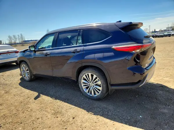 5TDFZRBH3NS192591 2022 TOYOTA HIGHLANDER - Image 2