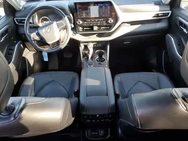 5TDFZRBH3NS212984 2022 TOYOTA HIGHLANDER - Image 8