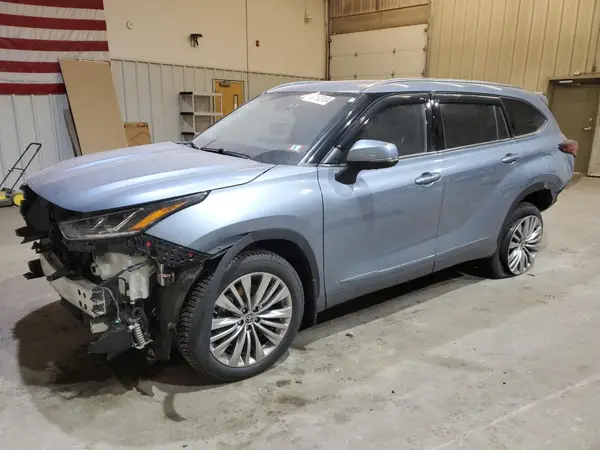 5TDFZRBH3NS219756 2022 TOYOTA HIGHLANDER - Image 1