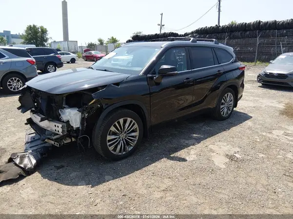 5TDFZRBH4MS065217 2021 TOYOTA HIGHLANDER - Image 2