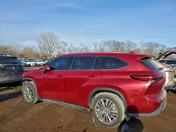5TDFZRBH4MS089842 2021 TOYOTA HIGHLANDER - Image 2
