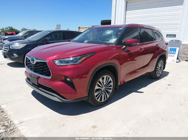 5TDFZRBH4MS150753 2021 TOYOTA HIGHLANDER - Image 2
