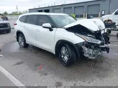 5TDFZRBH4NS207390 2022 TOYOTA HIGHLANDER