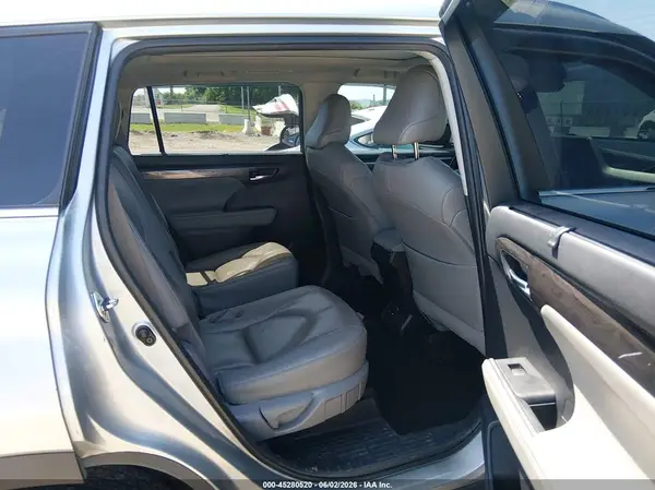5TDFZRBH5LS000133 2020 TOYOTA HIGHLANDER - Image 8