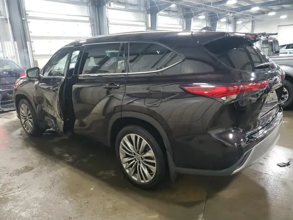 5TDFZRBH5LS022035 2020 TOYOTA HIGHLANDER - Image 2