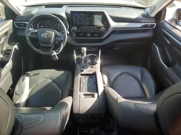 5TDFZRBH5LS033729 2020 TOYOTA HIGHLANDER - Image 8