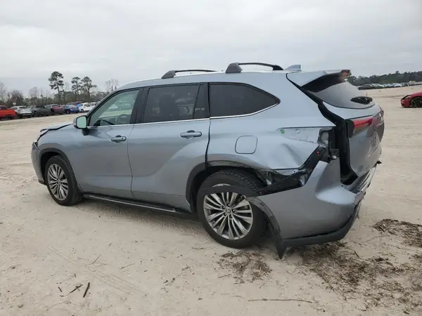 5TDFZRBH5LS050658 2020 TOYOTA HIGHLANDER - Image 2