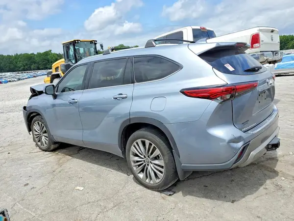 5TDFZRBH5MS092281 2021 TOYOTA HIGHLANDER - Image 2