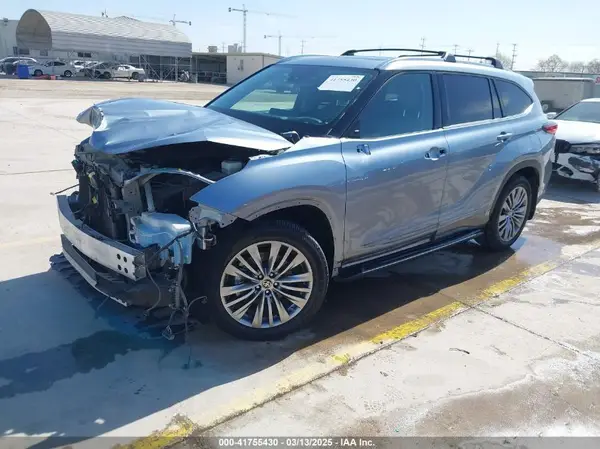 5TDFZRBH5MS095732 2021 TOYOTA HIGHLANDER - Image 2
