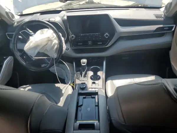 5TDFZRBH5MS110956 2021 TOYOTA HIGHLANDER - Image 8