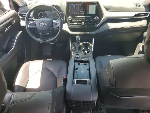 5TDFZRBH5MS120130 2021 TOYOTA HIGHLANDER - Image 8