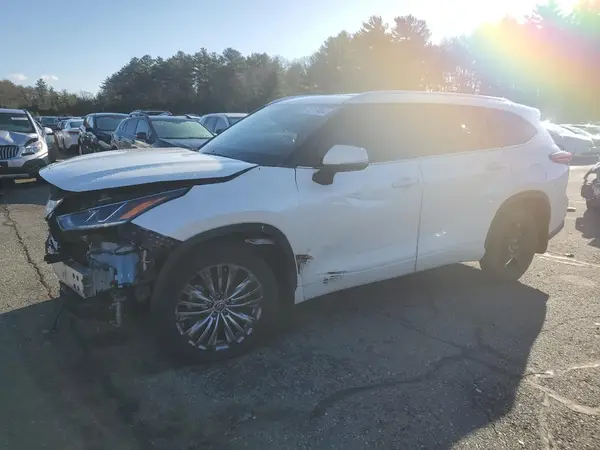 5TDFZRBH5MS131533 2021 TOYOTA HIGHLANDER - Image 1
