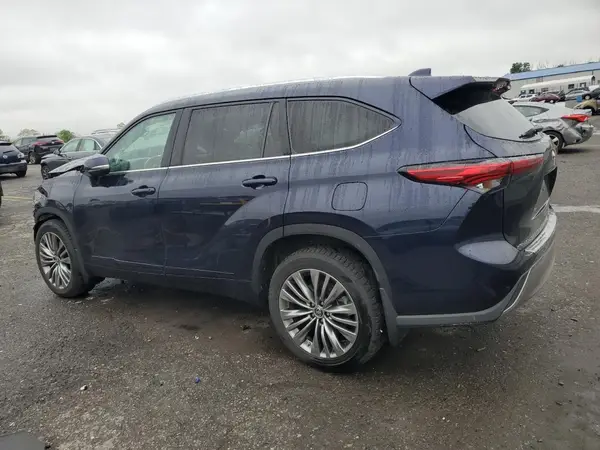 5TDFZRBH5MS146985 2021 TOYOTA HIGHLANDER - Image 2