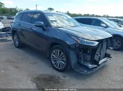 5TDFZRBH5MS149353 2021 TOYOTA HIGHLANDER