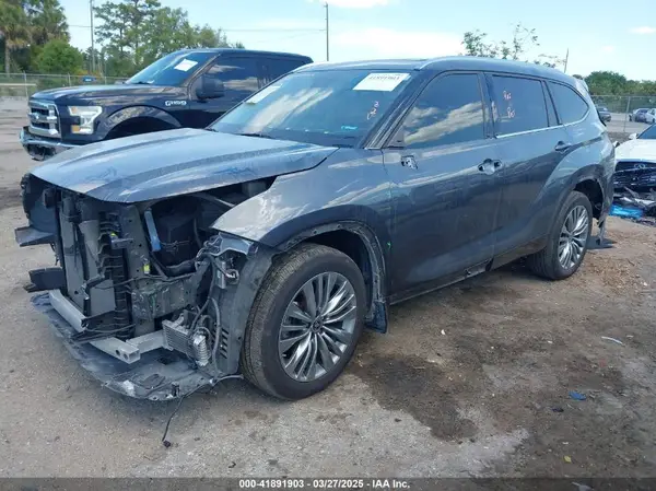 5TDFZRBH5MS149353 2021 TOYOTA HIGHLANDER - Image 2