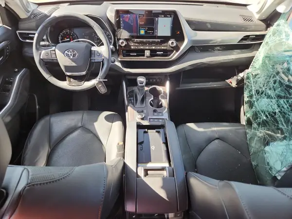 5TDFZRBH5MS152821 2021 TOYOTA HIGHLANDER - Image 8