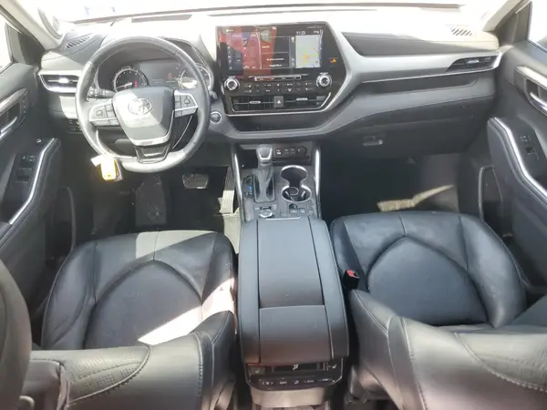 5TDFZRBH5NS171578 2022 TOYOTA HIGHLANDER - Image 8