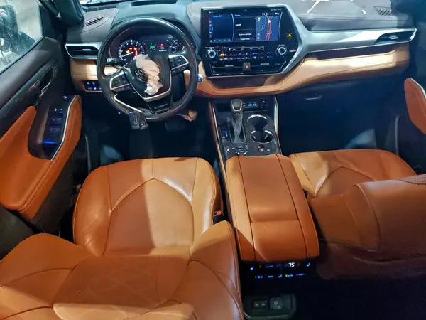 5TDFZRBH5NS181012 2022 TOYOTA HIGHLANDER - Image 8