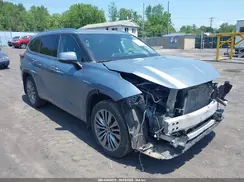 5TDFZRBH5NS184444 2022 TOYOTA HIGHLANDER