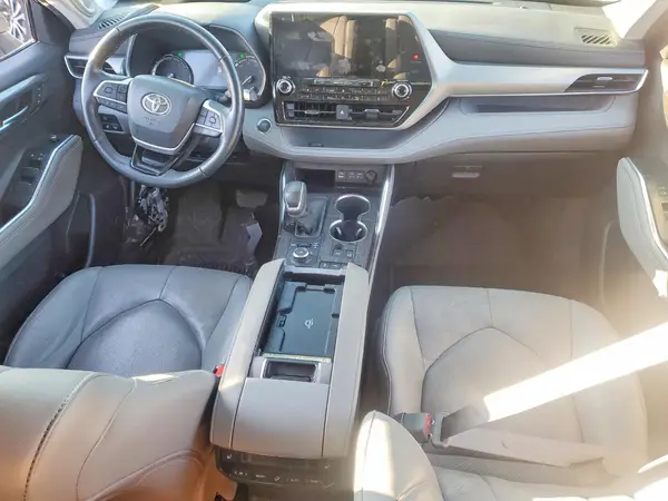 5TDFZRBH5NS206796 2022 TOYOTA HIGHLANDER - Image 8