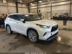 5TDFZRBH5NS227695 2022 TOYOTA HIGHLANDER