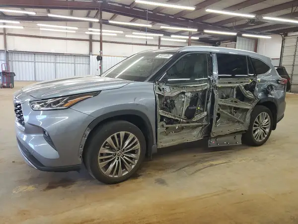 5TDFZRBH5NS255058 2022 TOYOTA HIGHLANDER - Image 1