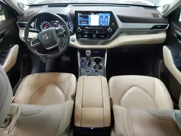 5TDFZRBH5NS255058 2022 TOYOTA HIGHLANDER - Image 8
