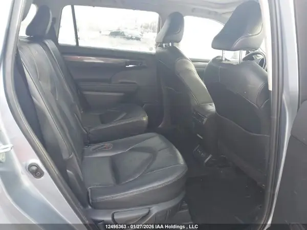 5TDFZRBH6LS004420 2020 TOYOTA HIGHLANDER - Image 8