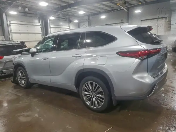 5TDFZRBH6LS029737 2020 TOYOTA HIGHLANDER - Image 2