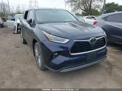 5TDFZRBH6MS068667 2021 TOYOTA HIGHLANDER
