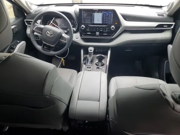 5TDFZRBH6MS119391 2021 TOYOTA HIGHLANDER - Image 8