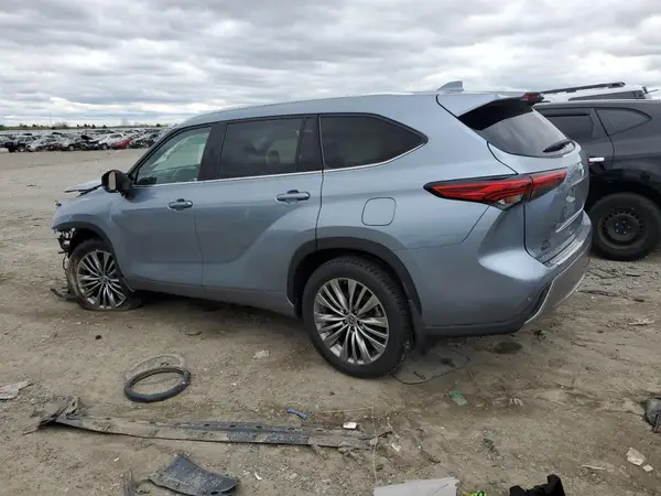 5TDFZRBH6MS126843 2021 TOYOTA HIGHLANDER - Image 2