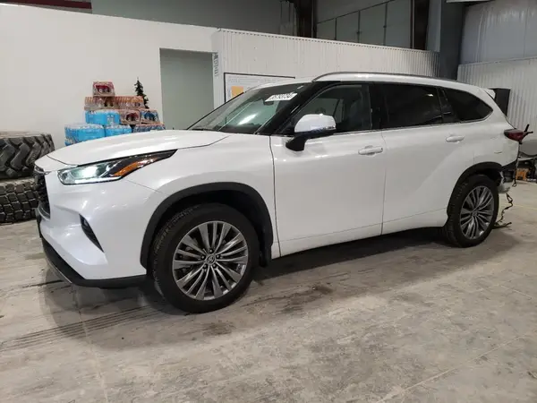 5TDFZRBH6NS181763 2022 TOYOTA HIGHLANDER - Image 1