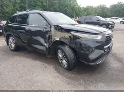 5TDFZRBH6NS206242 2022 TOYOTA HIGHLANDER