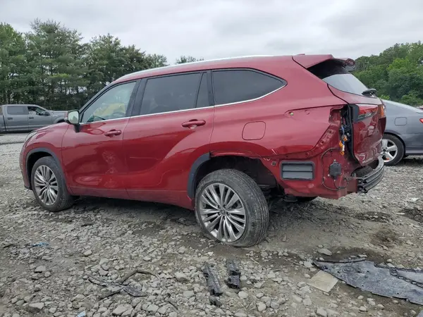 5TDFZRBH6NS216625 2022 TOYOTA HIGHLANDER - Image 2