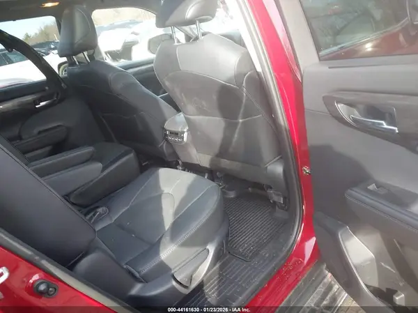 5TDFZRBH6NS235918 2022 TOYOTA HIGHLANDER - Image 8