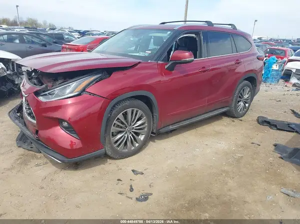 5TDFZRBH7LS007455 2020 TOYOTA HIGHLANDER - Image 2