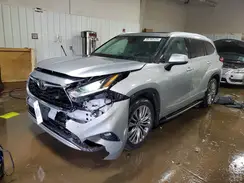 5TDFZRBH7LS015765 2020 TOYOTA HIGHLANDER