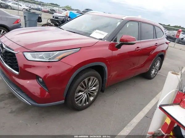 5TDFZRBH7LS040083 2020 TOYOTA HIGHLANDER - Image 2