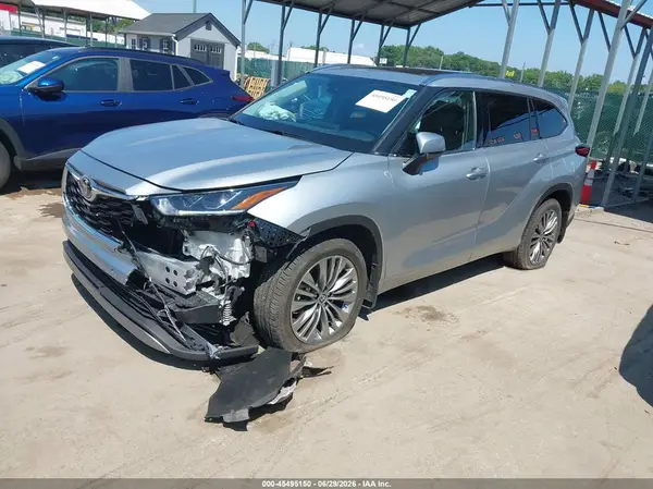 5TDFZRBH7LS045400 2020 TOYOTA HIGHLANDER - Image 2